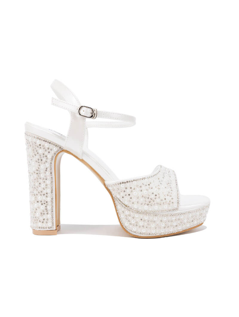 Sandales à talons avec perles